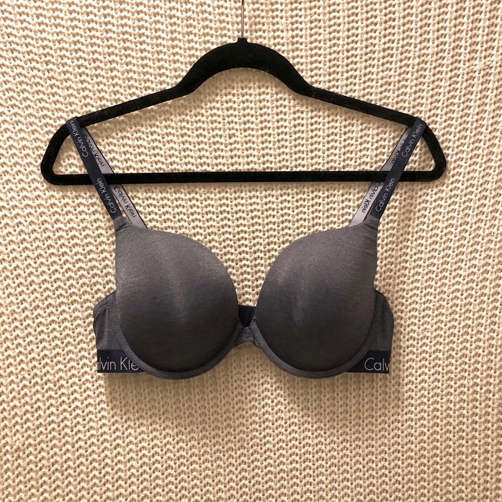 CALVIN KLEIN bra NWOT
